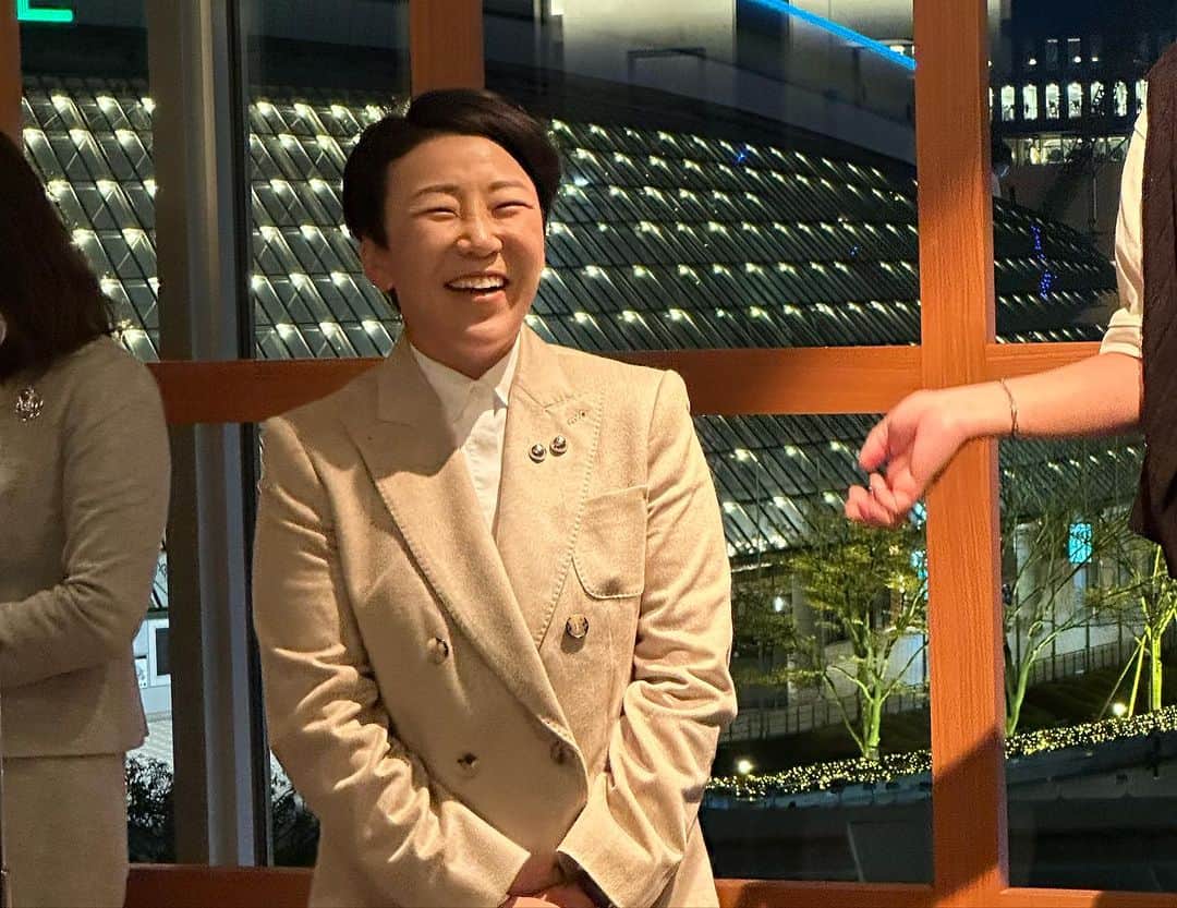 シン・ジエさんのインスタグラム写真 - (シン・ジエInstagram)「心から心へ。  貴重な足取りでお集まりいただきありがとうございます。 今年も本当にありがとうございます。  마음에서 마음으로.  귀한 걸음으로 자리에 함께해주셔서 고맙습니다. 올 한해도 진심으로 고맙습니다.」12月12日 10時42分 - jiyai_shin
