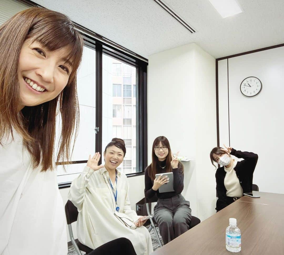 根本美緒さんのインスタグラム写真 - (根本美緒Instagram)「社外取締役を務めています新日本建物の可愛い女子社員3人が会社の広報担当としてTwitterを始めました✨是非フォローお願いします😆 ってInstagramで言うのもなんですが笑 追記：間違った…Xだ。。 #新日本建物 #株式会社新日本建物」12月12日 11時34分 - nemotomio.official