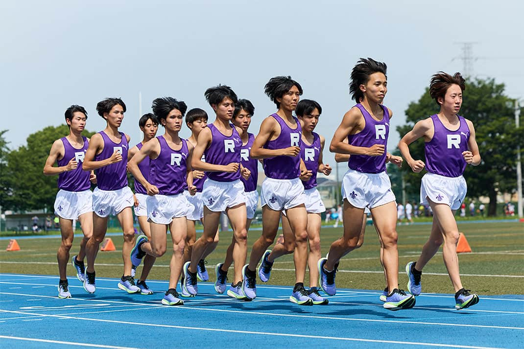 立教大学のインスタグラム：「#立教箱根駅伝2024 #箱根駅伝 #駅伝 #江戸紫  新春1月2日（火）、3日（水）に開催される箱根駅伝本選（第100回東京箱根間往復大学駅伝競走）の本学エントリーメンバー16名をご紹介します。  期日： 【往路】1月2日（火）8時00分 スタート 【復路】1月3日（水）8時00分 スタート  場所： 【往路】東京・大手町～箱根・芦ノ湖 【復路】箱根・芦ノ湖～東京・大手町  距離： 【往路】107.5km 【復路】109.6km ＊総距離217.1km エントリー選手一覧はこちら（東京箱根間往復大学駅伝競走公式サイトより） https://www.hakone-ekiden.jp/_assets/2023/f1369b4673eca71355f1c8a07a327b8e19cd56d0.pdf  ・岸本 健太郎  経営学部4年  兵庫県・須磨学園 ・関口 絢太  経営学部4年  東京都・國學院久我山 ・忠内 侑士  経営学部4年  千葉県・専大松戸 ・中山 凜斗  ｺﾐｭﾆﾃｨ福祉学部4年  熊本県・九州学院 ・服部 凱杏  経営学部4年  長野県・佐久長聖 ・安藤 圭佑  ｺﾐｭﾆﾃｨ福祉学部3年  愛知県・豊川 ・稲塚 大祐  経営学部3年  富山県・高岡向陵 ・後藤 謙昌  経営学部3年  宮城県・仙台育英 ・中西 洸貴  経営学部3年  東京都・國學院久我山 ・林 虎大朗  ｺﾐｭﾆﾃｨ福祉学部3年  福岡県・大牟田 ・山口 史朗  ｺﾐｭﾆﾃｨ福祉学部3年  三重県・四日市工業 ・山本 羅生  経営学部3年  長崎県・松浦 ・國安 広人  経営学部2年  兵庫県・須磨学園 ・馬場 賢人  ｺﾐｭﾆﾃｨ福祉学部2年  福岡県・大牟田 ・吉屋 佑晟  経営学部2年  広島県・広島国際学院 ・原田 颯大  ｽﾎﾟｰﾂｳｴﾙﾈｽ学部1年  京都府・洛南  #立教大学 #立教 #立大 #rikkyo #rikkyouniversity #japanuniversity  #大学 #大学生 #大学生活 #大学受験   https://www.rikkyo.ac.jp/hakone2024/news/2023/mknpps000002dpbz.html」