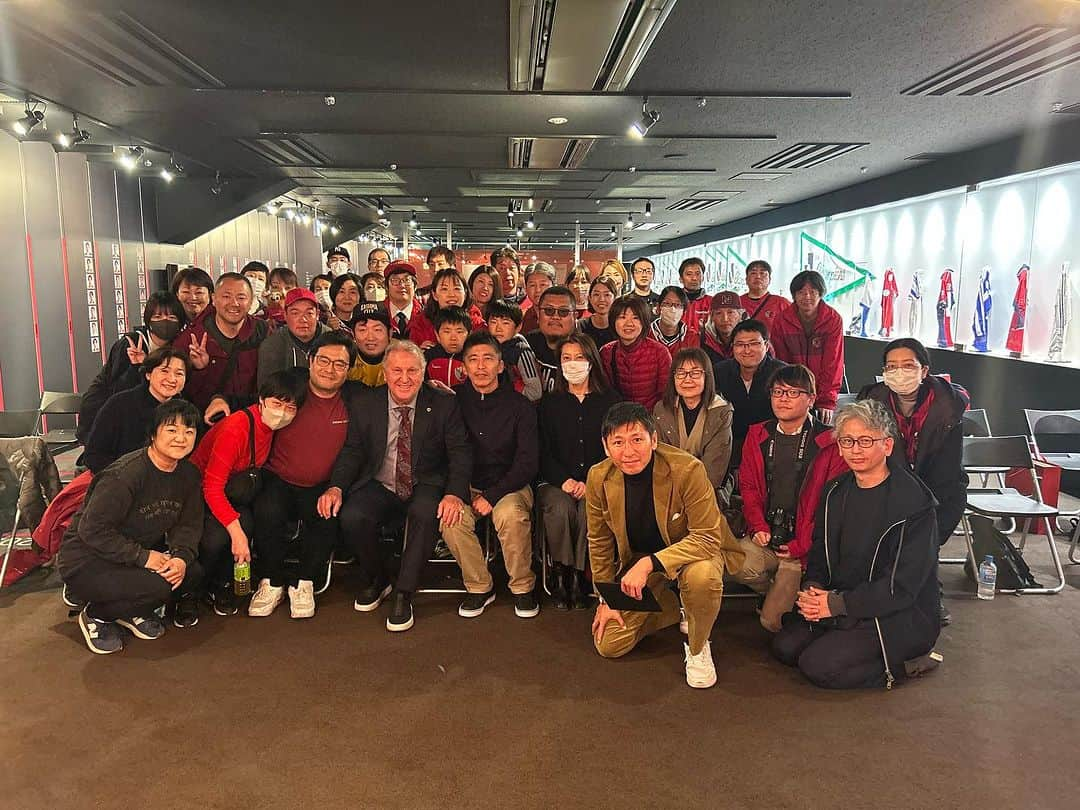 ジーコさんのインスタグラム写真 - (ジーコInstagram)「Evento de despedida da temporada com a galera do Socio Torcedor do @kashima.antlers. Apesar dos resultados não terem sido bons, só temos que agradecer pelo apoio dado durante toda a temporada. Que seja um 2024 de vitorias e conquistas.」12月12日 11時55分 - zico