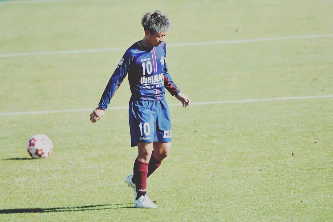 横山久美さんのインスタグラム写真 - (横山久美Instagram)「今シーズン終了 改めてサッカーの難しさを感じた1年 久しぶりの日本でのプレー 良い環境をありがとう サポートしてくれてありがとう 応援してくれてありがとう 結果出せなくてすみません まだまだ未熟者 上手くなりたい。」12月12日 12時07分 - yoko10_official