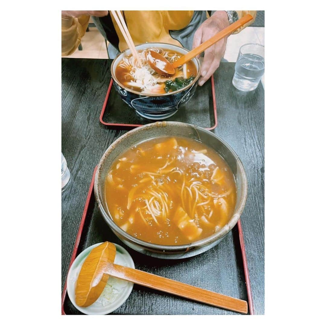 小貫莉奈さんのインスタグラム写真 - (小貫莉奈Instagram)「祖父と初めての2人ご飯🍚  祖父が祖母とよく行ってた蕎麦屋に行こうと誘ってくれて、初めて2人だけでご飯を食べました！  私がカレー南蛮を頼んだら、ばあちゃんも毎回カレー南蛮だったよって話してくれて、  私も忘れられない時間になりました☁️」12月12日 12時27分 - rina_onuki0529