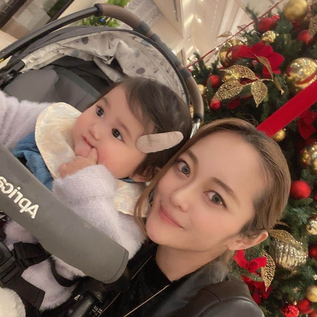 三上玲奈のインスタグラム：「クリスマスで1歳になるよ🙌  やっと歩けるようにもなりました‼️ まだまだここからか🤣」