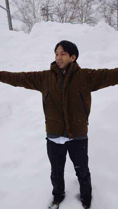 桂宮治のインスタグラム：「雪まみれ(笑)🤣」