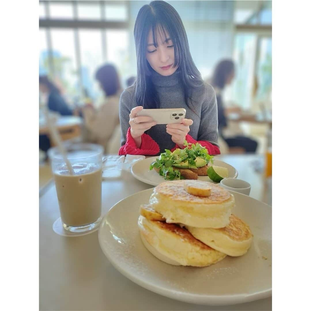 長尾寧音のインスタグラム：「🥞🥖🥑 ⁡ ⁡ モーニング🍴 ⁡ ⁡ パクチーが美味しく食べられたの初めてかも😳 ⁡ ⁡ 時間がゆっくり進んで幸せな時間でした☺️ ⁡ ⁡ ⁡ #morning #🍴」