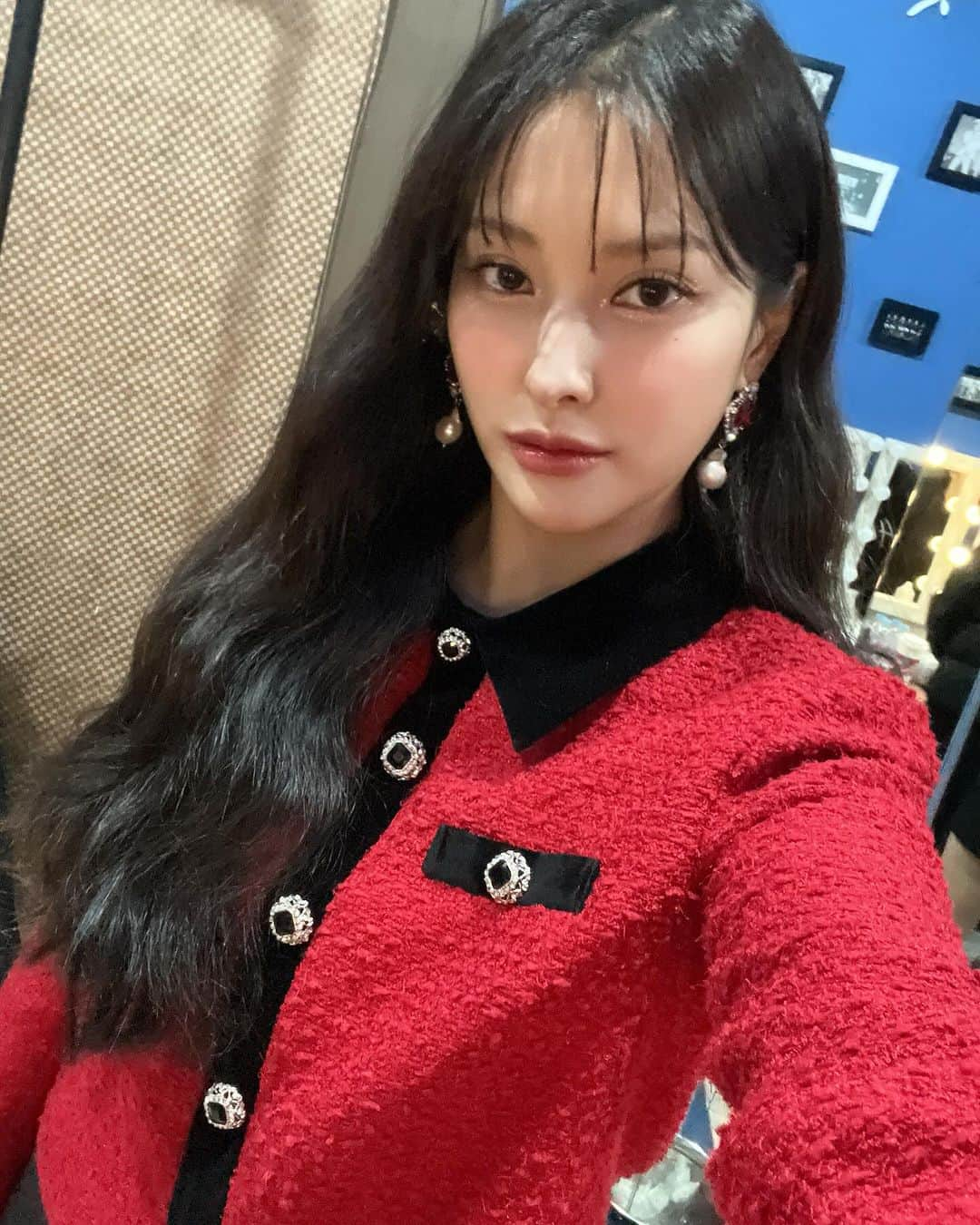 パク・ギュリさんのインスタグラム写真 - (パク・ギュリInstagram)「다들 이번주 토요일 미리 규리스마스❣️🎄(아님)」12月12日 13時37分 - gyuri_88