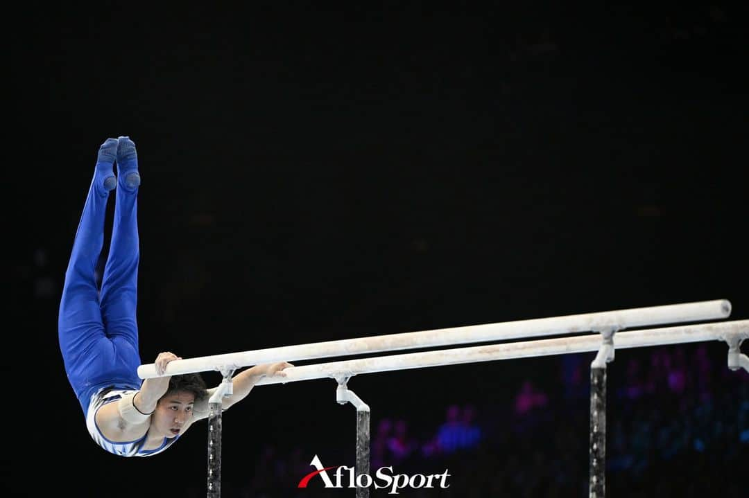 アフロスポーツのインスタグラム：「杉本海誉斗/Kaito Sugimoto (JPN),  October 8, 2023 - Artistic Gymnastics : The 2023 Artistic Gymnastics World Championships,  Men's Apparatu Parallel Bars Final at Sportpaleis Antwerpen in Antwerp, Belgium.  Photo: @kenjiromatsuo.aflosport  #sportphoto #sportphotography #スポーツ写真」