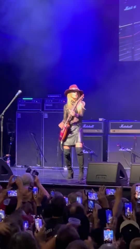 オリアンティのインスタグラム：「Such a blast @alicecooper @glen_sobel @tutufoodot ✨🤘❤️ thank you for the video @risamargo」