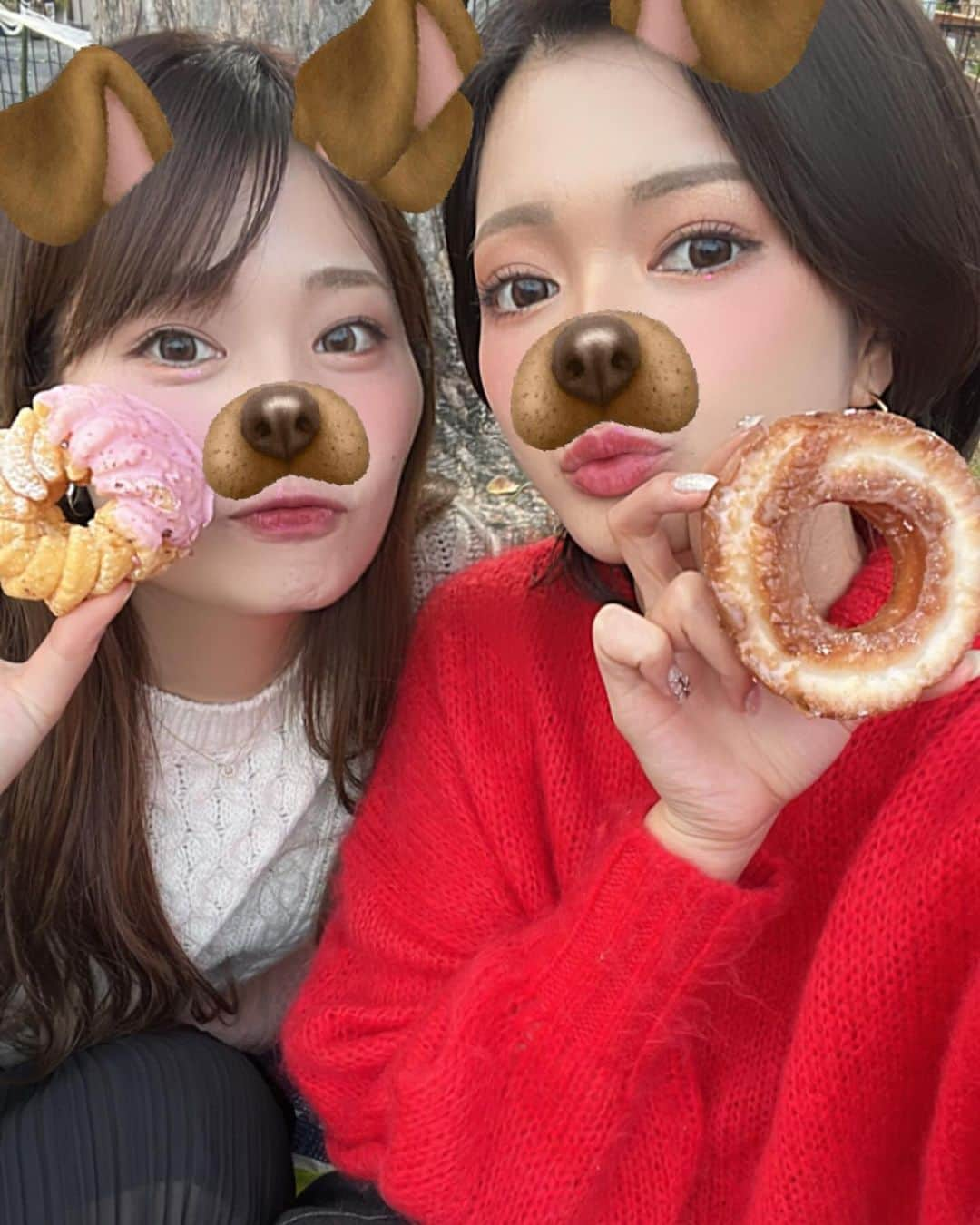 FukamizuYukina さんのインスタグラム写真 - (FukamizuYukina Instagram)「_ 🎅🏼🍁🍂🎄🍩🥨 ㅤㅤㅤㅤㅤㅤㅤㅤㅤㅤㅤㅤㅤ ぽかぽか〜な日やったから 公園でピクニックしたよ🧺🤎 ㅤㅤㅤㅤㅤㅤㅤㅤㅤㅤㅤㅤㅤ ちょっと早いクリスマス感で 姪っ子とドーナツ食べまくった🍩🫶🏻 ㅤㅤㅤㅤㅤㅤㅤㅤㅤㅤㅤㅤㅤ 子どもの体力ってなんであんなに 無限なんだろうね🧒🏻💫✨ 公園走り回ってヘトヘトでした💨笑 ㅤㅤㅤㅤㅤㅤㅤㅤㅤㅤㅤㅤㅤ #イエベ秋 #ピクニック #イチョウ #milaowen #zara #ootd #赤ニット」12月12日 15時40分 - peitaro72