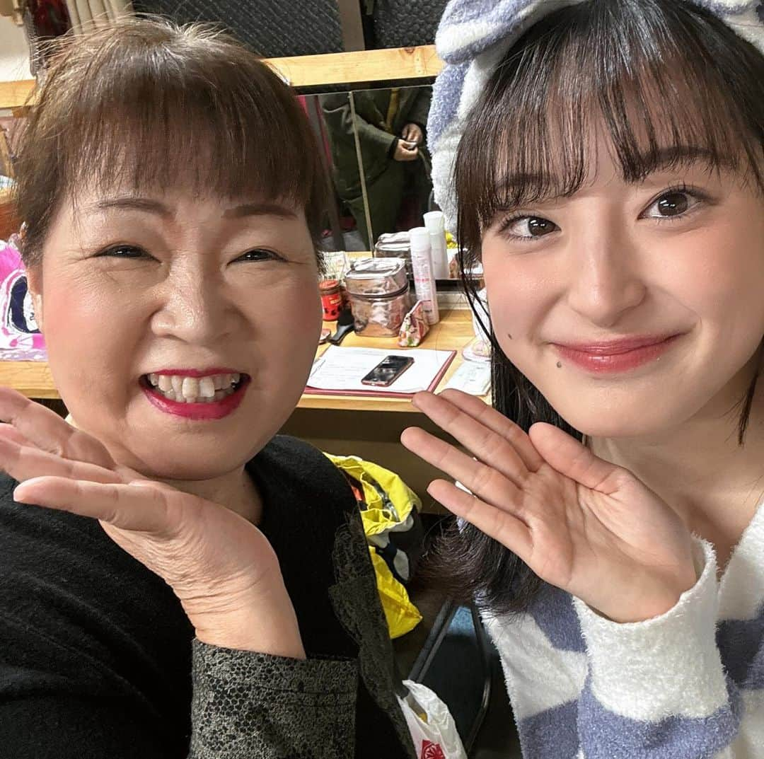 川原美咲さんのインスタグラム写真 - (川原美咲Instagram)「❤️❤️👁️‍🗨️ ・ ・ ・ #見えない人たち  ・ ・ 1枚目からの流れは礼様ツーショットドキドキ撮影会が行われていたので、わたしも参加しました。笑笑 ・ そして、こずえさんとななみちゃん♡ ・ そして仲良し同い年トリオ。 ・ そしてハート班の方はいたずらが好きな人が多いようでした笑　チョコでチョコって書いたり、お水がいつのまにかハートになってたり笑笑　かわちぃ ・ ・ ・ ・ #見えない人たち誰もそれに気づかなかった  #築地本願寺 #築地本願寺カフェ #築地本願寺ブディストホール #ブディストホール #築地デート #築地モーニング #築地グルメ #パンプランニング #見えない人たち #オムニバス舞台 #東京観光 #tsukiji #築地駅 #temple #お寺 #お寺巡り  #tsukijihonganji #tsukijihonganjitemple #japantravel #japantrip #japan #japanese #japaneseculture #japanesegirl」12月12日 15時47分 - misaki_888_sagasaikou