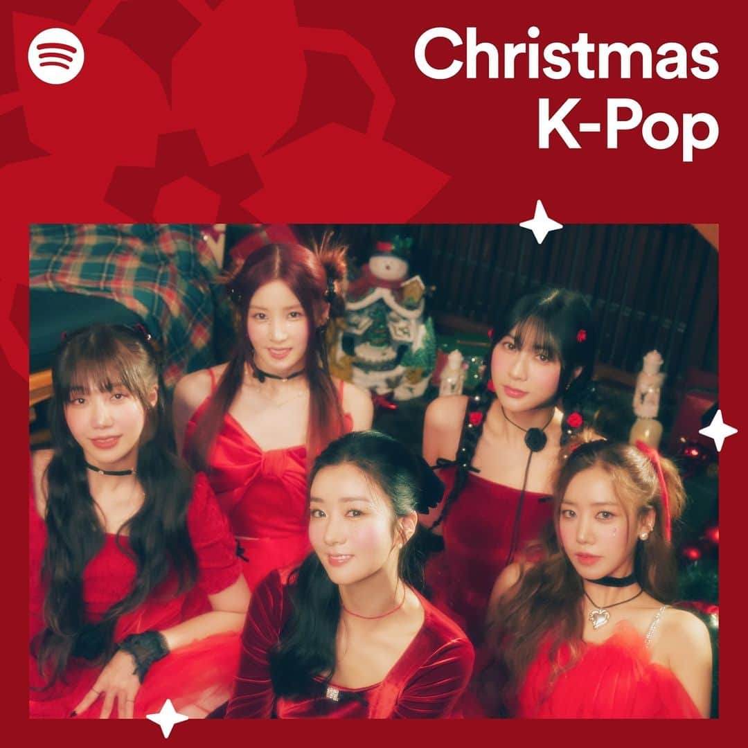 Apinkのインスタグラム：「[#에이핑크] 에이핑크의 #Pink_Christmas 가 #Spotify  ’Christmas K-Pop‘ 플레이리스트 커버에 선정되었습니다✨ #스포티파이 에서 #Pink_Christmas  을 만나보세요  @SpotifyKR @SpotifyKpop  Listen to ‘#Pink_Christmas’ on @Spotify now🎵  ▶ https://open.spotify.com/playlist/37i9dQZF1DWVbb8LK4P3Mg?si=b9aa486f3b0f4fd7  #Apink #Pink_Christmas」