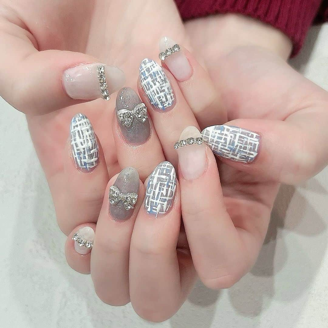 ゆうめろさんのインスタグラム写真 - (ゆうめろInstagram)「冬ネイル☃❄ ツイードネイル可愛い〜🥰💗 @_tabasa.nail_ さん いつもありがとうございます✨ ・ #ネイルデザイン  #ツイードネイル」12月12日 15時56分 - yk.o0