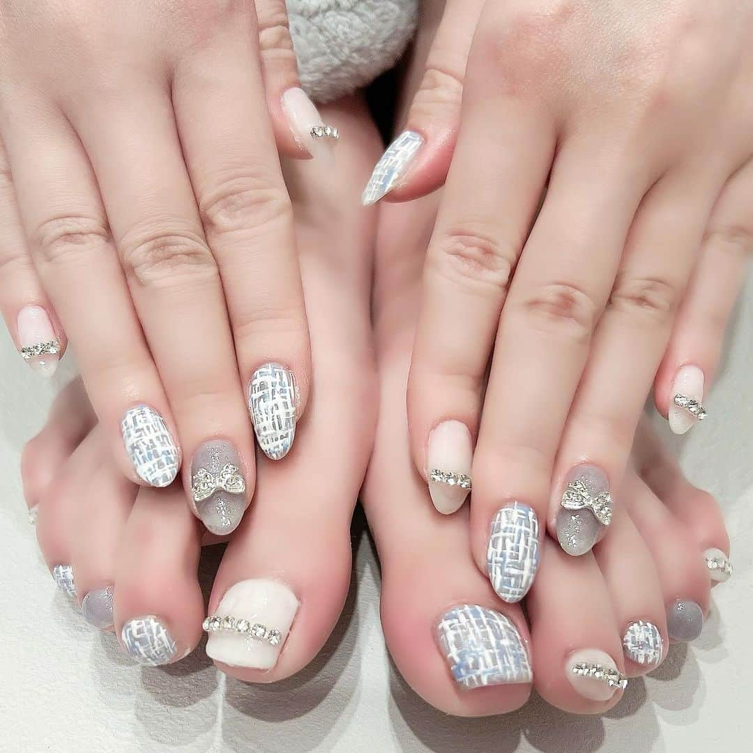 ゆうめろさんのインスタグラム写真 - (ゆうめろInstagram)「冬ネイル☃❄ ツイードネイル可愛い〜🥰💗 @_tabasa.nail_ さん いつもありがとうございます✨ ・ #ネイルデザイン  #ツイードネイル」12月12日 15時56分 - yk.o0