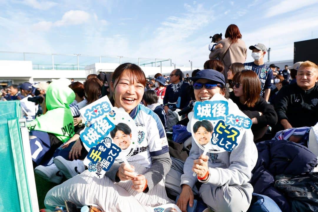 アビスパ福岡さんのインスタグラム写真 - (アビスパ福岡Instagram)「「2023アビスパ福岡ファン感謝デー」に お越しいただいた皆様‼️ ありがとうございました✨  今年はららぽーと福岡にて 4年ぶりとなるミニ運動会を開催いたしました🏃‍♀️✨  選手宣誓は #鶴野怜樹 選手と #森山公弥 選手🙋🙋 ファン感の様子をお届け📸  #アビスパ福岡 #avispa  #J1 #jleague #アビスパ福岡ファン感謝デー」12月12日 16時21分 - avispaf
