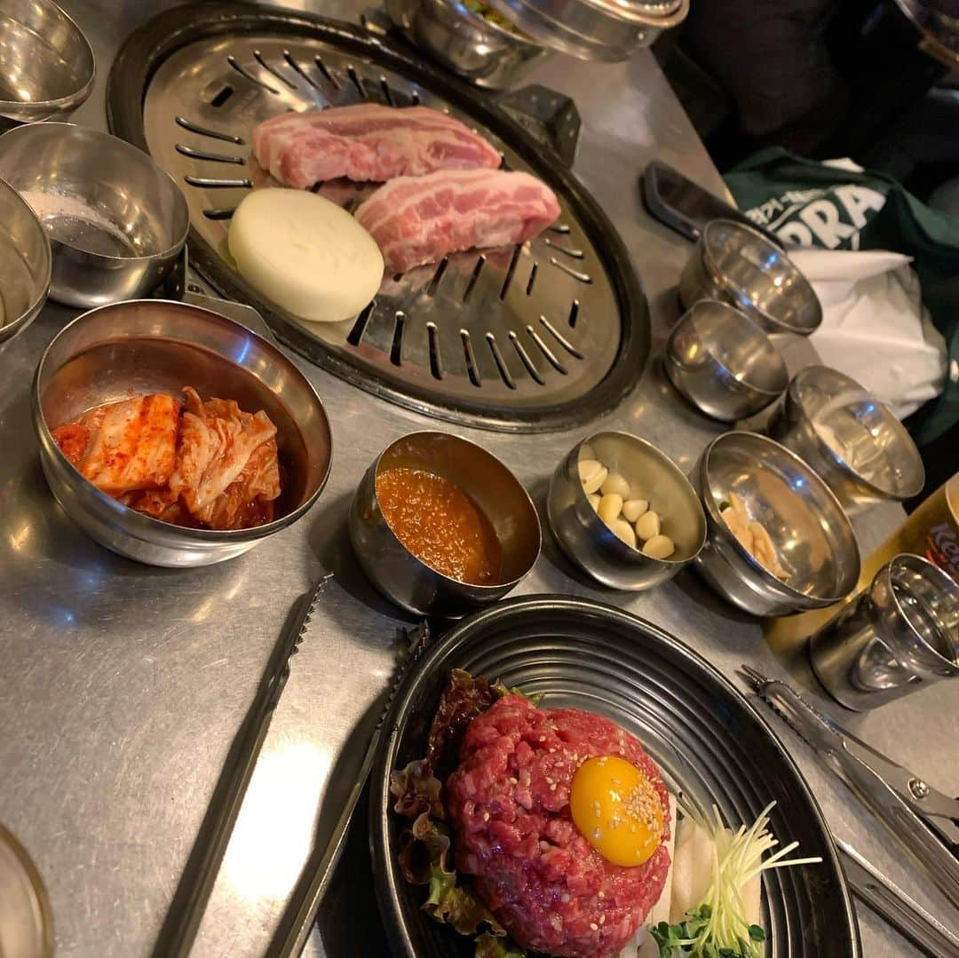 遊佐ちえみさんのインスタグラム写真 - (遊佐ちえみInstagram)「🇰🇷  姉妹旅行✈️  美味しいものたくさん食べました♥️  #韓国 #韓国旅行 #明洞 #弘大 #東大門夜市  #ソウル #蚕室 #ロッテ免税店 #姉妹旅行」12月12日 16時25分 - yusa_cgram