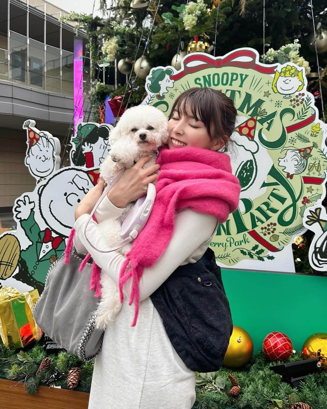 ききまるのインスタグラム：「#南町田グランベリーパーク  . 渋谷から最速30分🚗 . 梅子と友達わんこと行ってきたーン🐩💞🐕 . 東京ドーム５個分らしい . ドッグカフェもあるしお散歩にはちょうど良い〜！ . . . #わんことお出かけ　#わんことおでかけ #わんこと一緒 #わんことランチ #わんことカフェ #わんことドライブ #グランベリーパーク #グランベリーパーク南町田 #南町田グランベリーパーク #アウトレット　#わんこ部 #わんこなしでは生きていけません会 #わんこは家族」