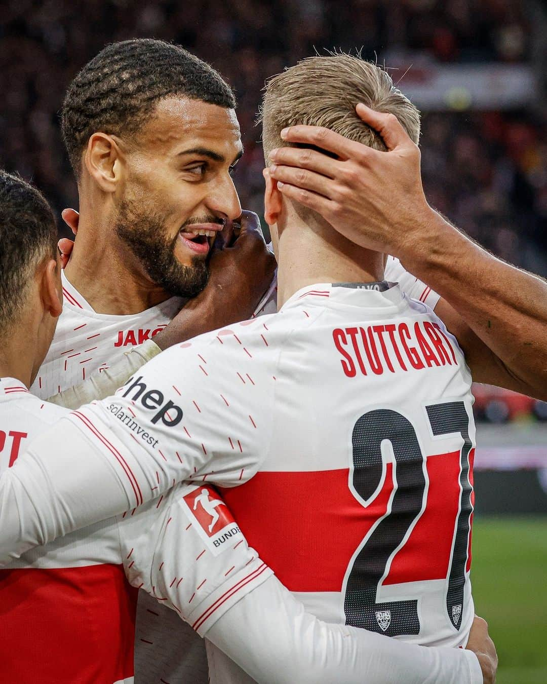 VfBシュトゥットガルトのインスタグラム：「Undav ➡ Vagnoman ➡ Führich ➡ ⚽🔔🤩  #stolz _ #VfB #VfBB04 1:1 #vfbstuttgart #vfbstuttgart1893 #auscannstatt #furchtlosundtreu #VfBInsta」