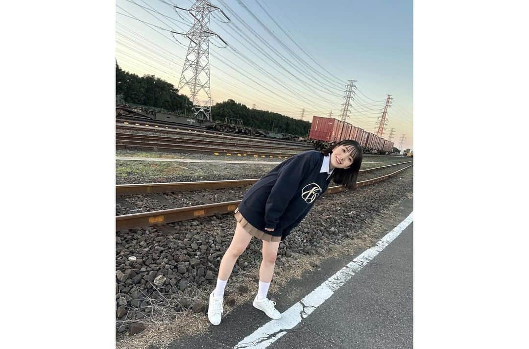 桜井えまさんのインスタグラム写真 - (桜井えまInstagram)「︎︎︎︎︎︎☺︎  ‘’BLUE DIZZINESS ”MV公開されました💙🎧  今日から私が主人公look at me‪‪ ❤︎‬  ・  #BLUEDIZZINESS #MV #青い目眩  #青春  #エビ中  #私立恵比寿中学  #idol   #07  #fjk #桜井えま  #いっぱい観てね」12月12日 17時39分 - emma_sakurai_official
