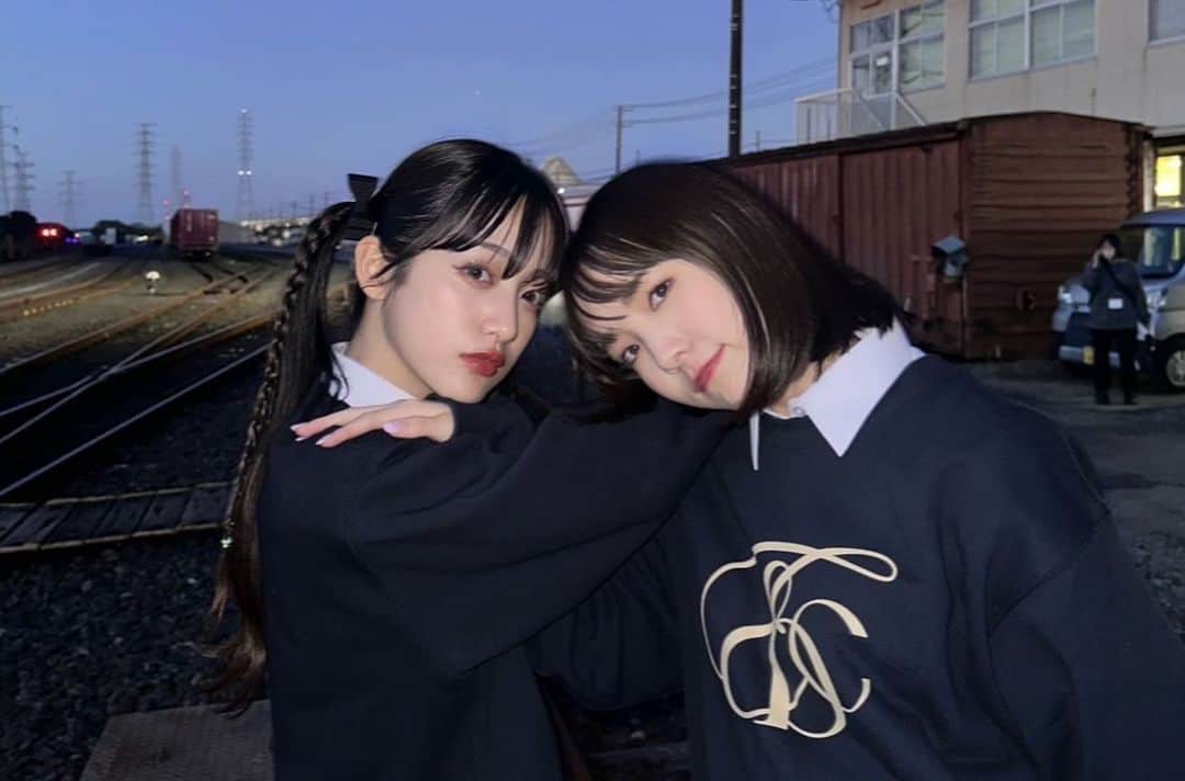 桜井えまさんのインスタグラム写真 - (桜井えまInstagram)「︎︎︎︎︎︎☺︎  ‘’BLUE DIZZINESS ”MV公開されました💙🎧  今日から私が主人公look at me‪‪ ❤︎‬  ・  #BLUEDIZZINESS #MV #青い目眩  #青春  #エビ中  #私立恵比寿中学  #idol   #07  #fjk #桜井えま  #いっぱい観てね」12月12日 17時39分 - emma_sakurai_official