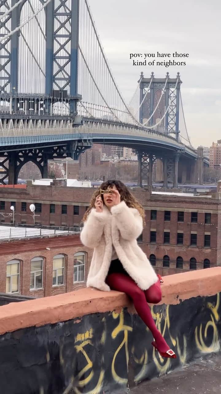 CALZEDONIAのインスタグラム：「You can’t deny it: red Tights are the ultimate trend of the season ❤️  #calzedonia」