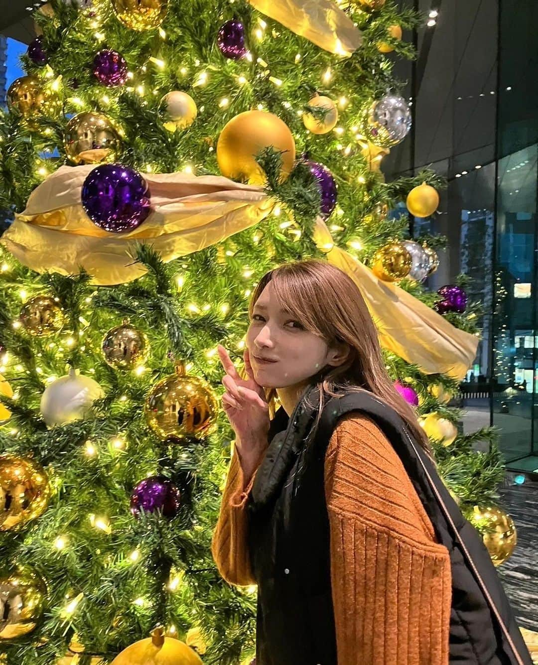 後藤真希さんのインスタグラム写真 - (後藤真希Instagram)「もうクリスマス🎄かぁ〜♡  ／ 📢 『後藤真希 LIVE&TALK 2024 ～まかろん♡わごん～』 会員選考本日まで！！🚐💓✨ ＼  #まきふく #クリスマス #クリスマスツリー #まかろん♡#わごん #後藤真希 #後藤真希ライブ2024」12月12日 19時50分 - goto_maki923