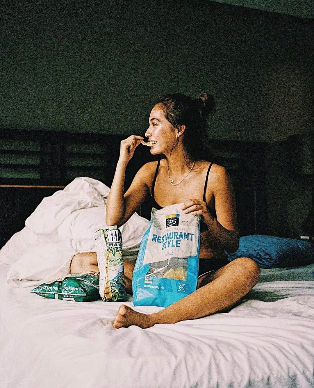 AMIさんのインスタグラム写真 - (AMIInstagram)「Plz follow my film account:)  @amiangel_film   #film #filmcamera #amiangel_film  #camera #travelphotography #travel #フィルムカメラ #写るんです #フィルム  #フィルム写真 #レトロ #oldcamera #l4ls」12月12日 19時42分 - ami__angel