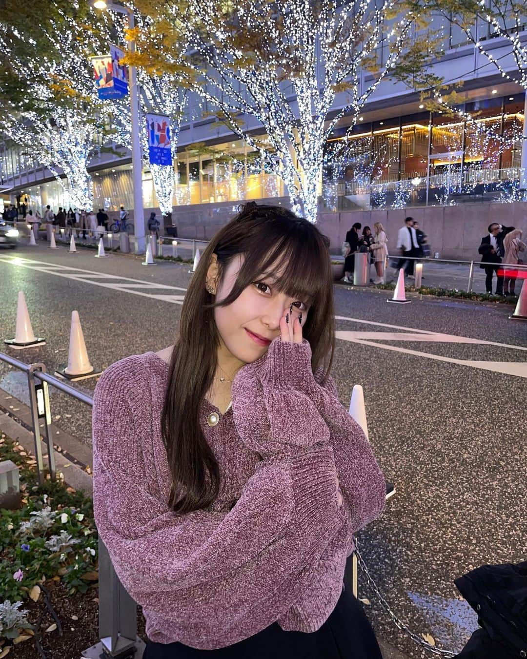 益田愛里沙さんのインスタグラム写真 - (益田愛里沙Instagram)「写真で歯出して笑ってるの珍しすぎて1枚目に持って来ちゃった、！ 人いっぱいいたんだけど、流石に冬の女の子は可愛すぎた、、、🫣🫶💫」12月12日 19時43分 - 24_arisa