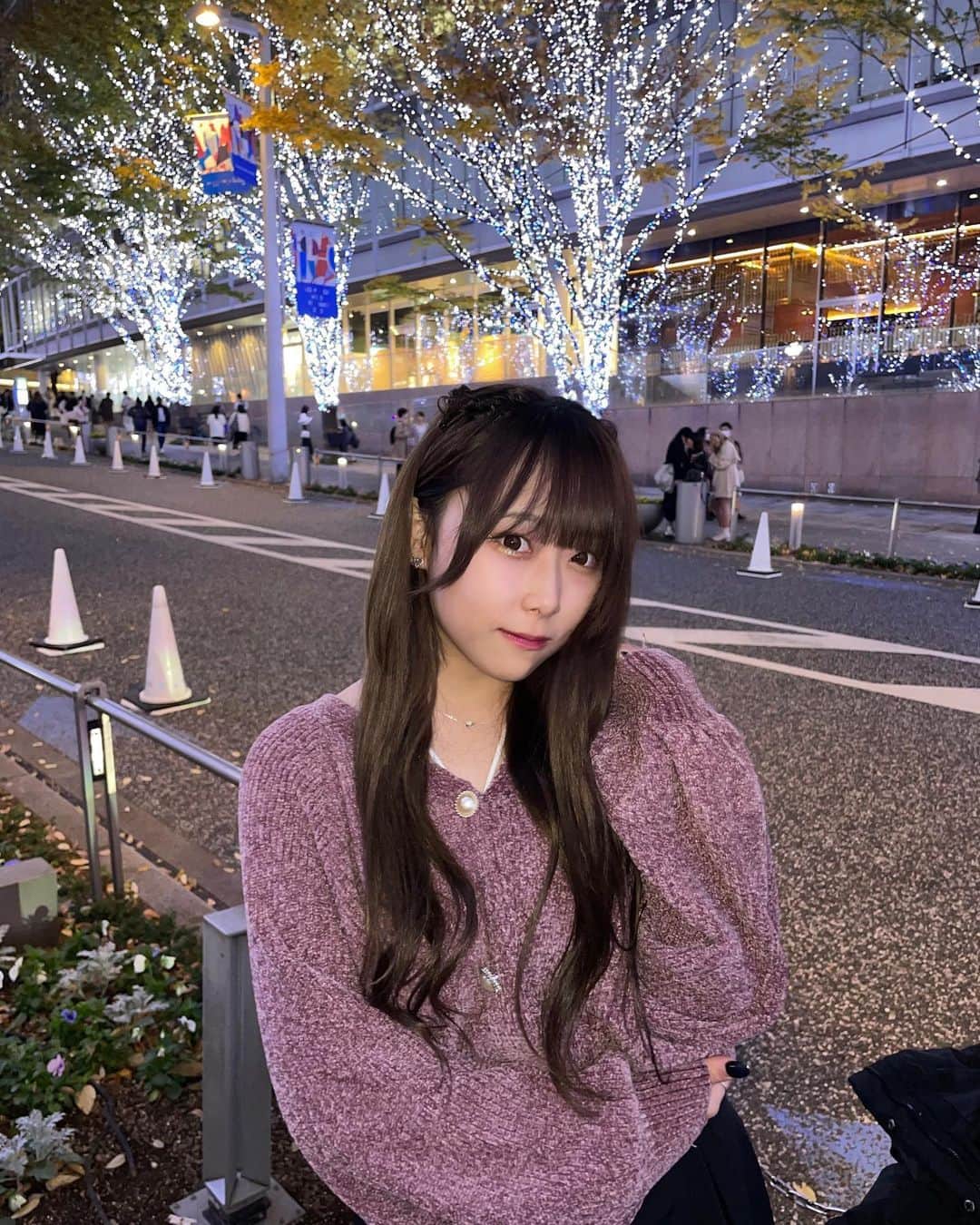 益田愛里沙さんのインスタグラム写真 - (益田愛里沙Instagram)「写真で歯出して笑ってるの珍しすぎて1枚目に持って来ちゃった、！ 人いっぱいいたんだけど、流石に冬の女の子は可愛すぎた、、、🫣🫶💫」12月12日 19時43分 - 24_arisa