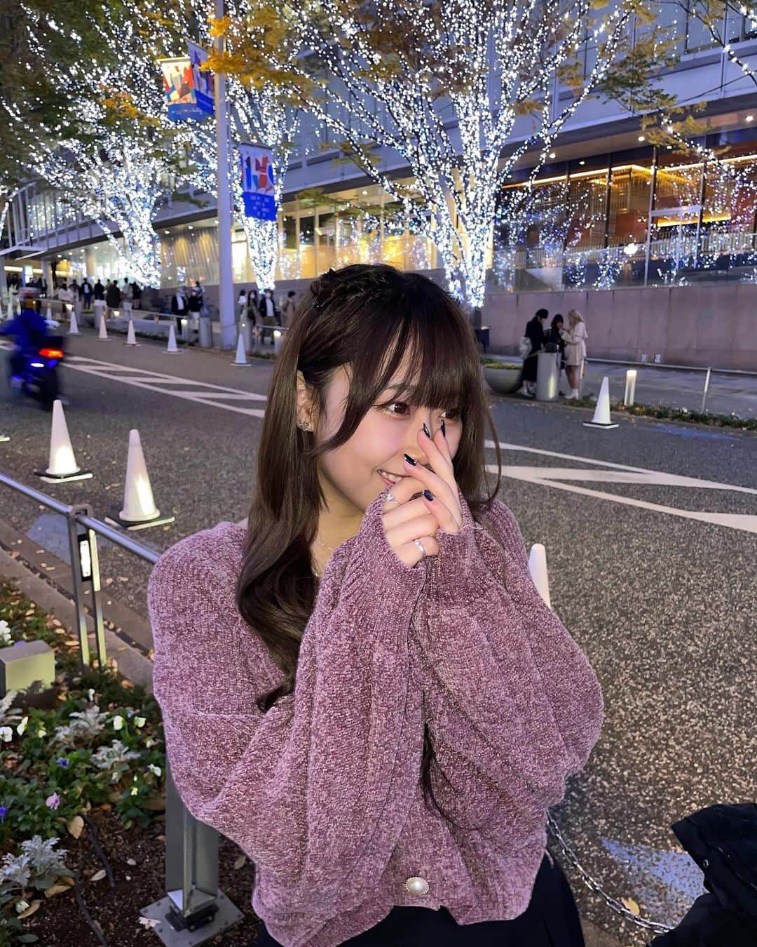 益田愛里沙さんのインスタグラム写真 - (益田愛里沙Instagram)「写真で歯出して笑ってるの珍しすぎて1枚目に持って来ちゃった、！ 人いっぱいいたんだけど、流石に冬の女の子は可愛すぎた、、、🫣🫶💫」12月12日 19時43分 - 24_arisa