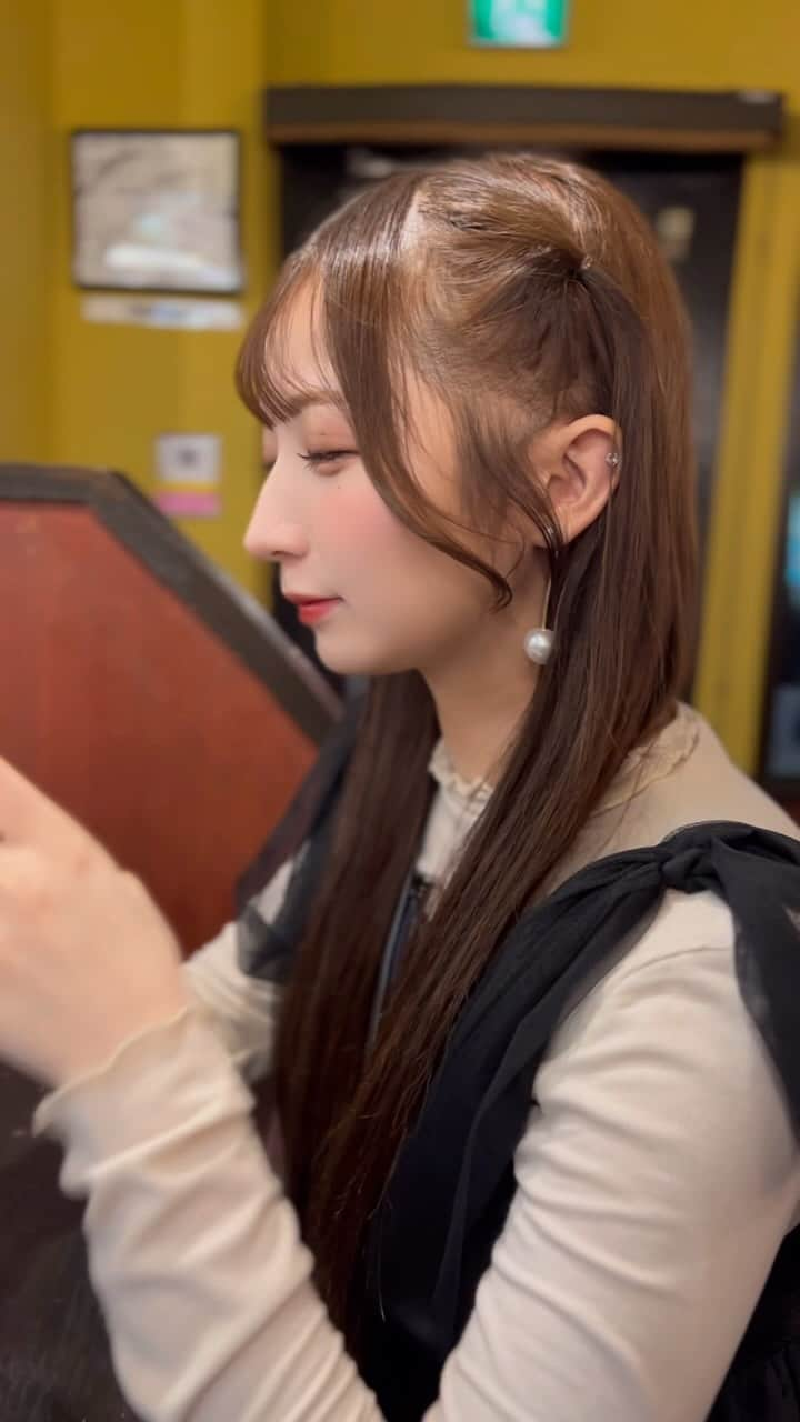 小川奈々子のインスタグラム：「ラーメン待ちきれない人🍜   #fashion  #패션  #데일리#셀카 #팔로우 #오오티디  #셀카 #카페#fyp ⁡ #candytune  #福岡ラーメン  #大砲ラーメン」