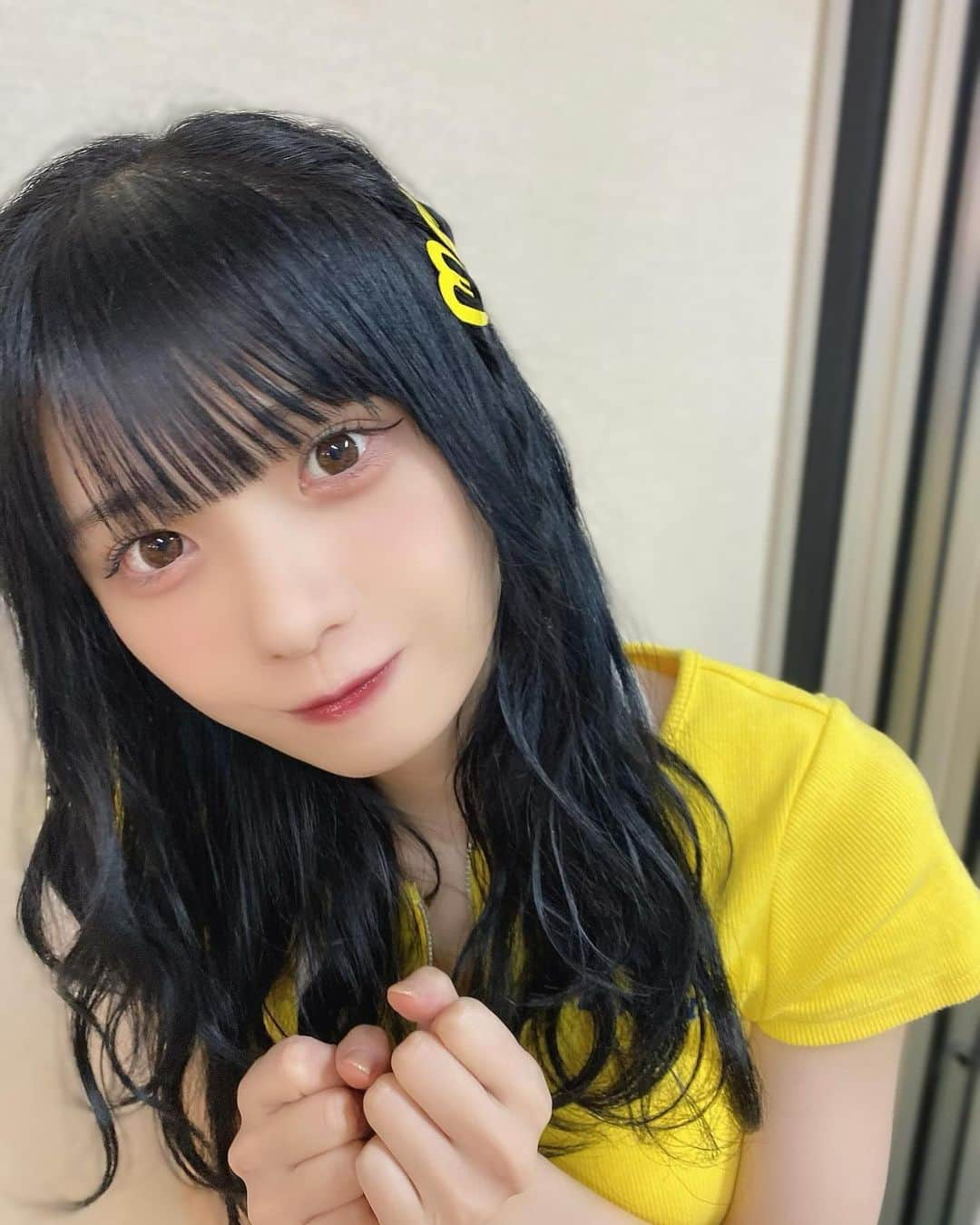 菅波美玲のインスタグラム：「またいつかしたい髪型です💭  次のライブは16日ですね！16日も楽しみです！年内はあと3回ですね...！ 皆さんいつもありがとうございます💟 来てよかった、楽しかった、幸せだった、と思っていただけたらうれしいです💭これからも頑張ります！」