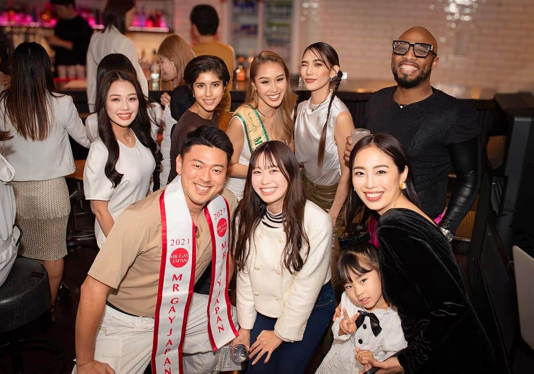 吉井絵梨子のインスタグラム：「Always good time with Grand Family 💛  Party Place @demode_queen in Shibuya  Photo ©︎Takuto Suzuki 2023  #MGI #GrandExperiences #MissGrandInternational #MissGrandInternational2023  #WeAreGRANDthe1andOnly #missgrandjapan  #party  #ミスグランドジャパン  #ミスグランドインターナショナル  #shibuyabar #渋谷バー」