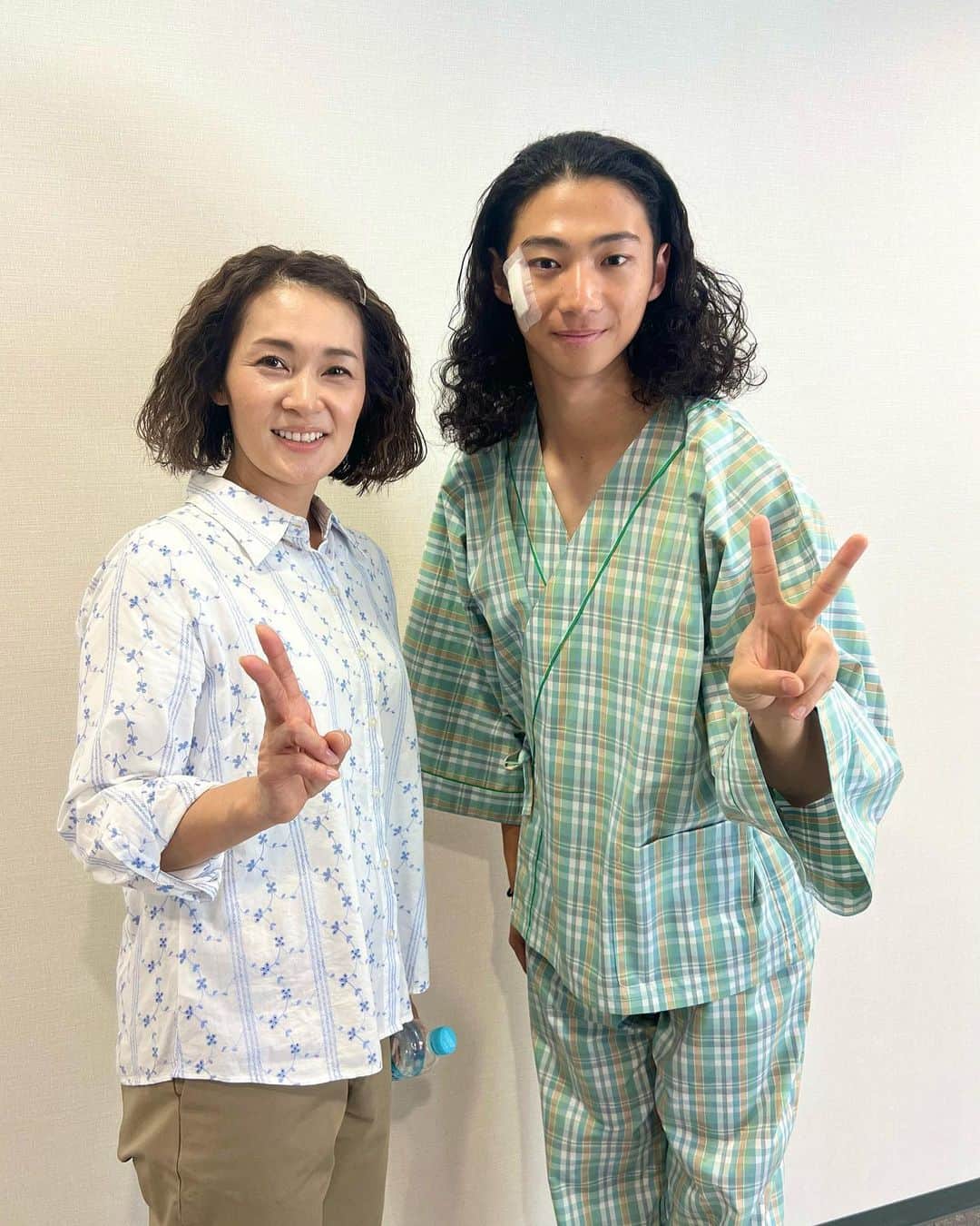のインスタグラム：「🚑  病院に駆けつけた久我原ママ役✨ 声優の#小林沙苗 さん  久我原の髪は、天パです💇‍♂️  #tbs #日曜劇場 #下剋上球児 #12月17日よる9時最終話放送✨」