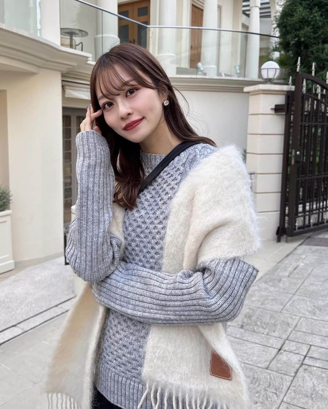 吉次玲奈さんのインスタグラム写真 - (吉次玲奈Instagram)「先日のコーデ⁡🩶  tops: @randeboo_official  bottom/boots: @grl_official  ⁡ #randeboo #ランデブー  #カーディガン #カーディガンコーデ #着回し #着回しコーデ #ニット #冬コーデ #シャツ #ロングブーツ #ロングブーツコーデ #キャミワンピ #キャミワンピース #キャップコーデ #秋冬コーデ #冬服 #ブラウスコーデ #ブラウス #セットアップ #セットアップコーデ  #ゾゾタウン #zozotown購入品 #zozotown #156cmコーデ #骨格ウェーブ #骨格ウェーブコーデ」12月12日 21時11分 - rena_yoshitsugu