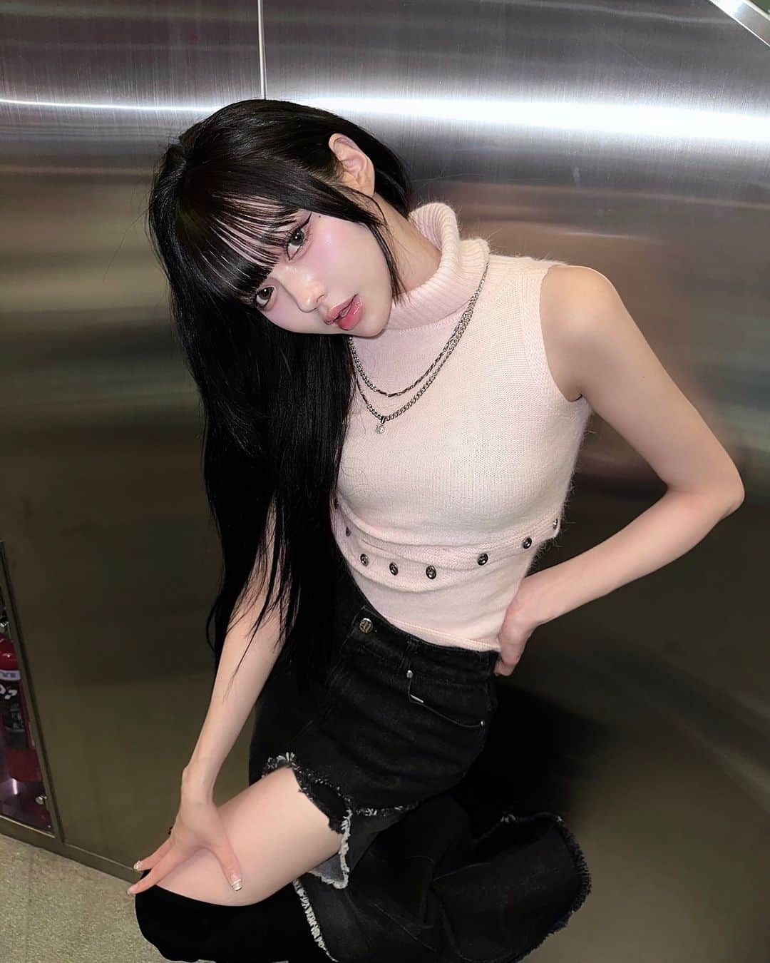 SAKURAのインスタグラム：「⋆ ᖭི༏ᖫྀ ⋆  @andwang_official ㅤ  ピンク何年ぶりに着たんだろうぐらいで着たかわいい」