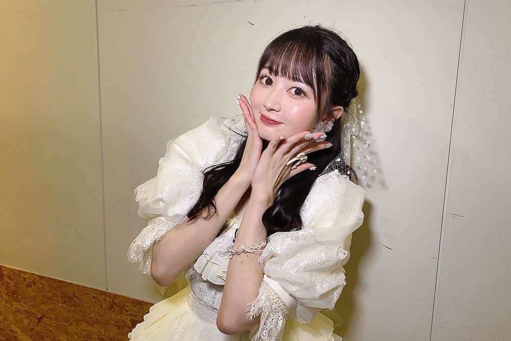 江籠裕奈さんのインスタグラム写真 - (江籠裕奈Instagram)「⁡ 卒業記念ソロライブ@Zepp Nagoya ⁡ 間違いなく生きてきた中で1番綺麗な景色でした。 みんなとわたしで12年を振り返るセットリスト、 最高に楽しくて幸せで 一生の思い出です！ 来られなかったみなさんもパワーたくさん送ってくださってありがとうございました！！だいすき！ ⁡ ⁡ 23.12.11」12月12日 21時33分 - egochan_329