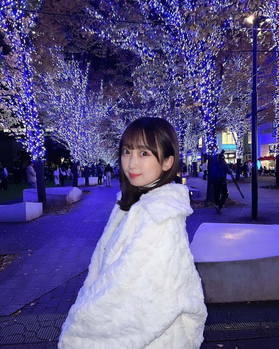 渡部愛加里さんのインスタグラム写真 - (渡部愛加里Instagram)「横浜も行った ☺︎ 2枚目ピントが背景だった」12月12日 21時30分 - akarin_1018