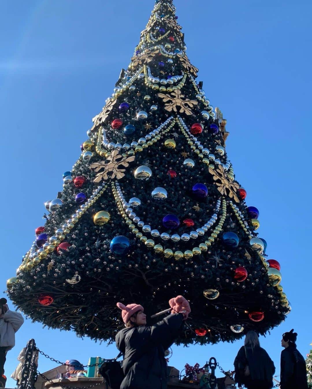 ITSUKIさんのインスタグラム写真 - (ITSUKIInstagram)「. Disney 💫 クリスマスのディズニーだいすき。 わくわく止まらん。❤️‍🔥」12月12日 21時37分 - itky75