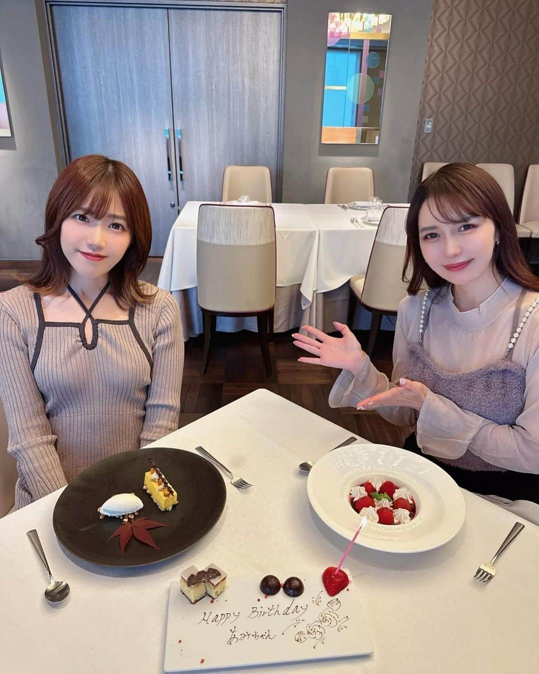 momoさんのインスタグラム写真 - (momoInstagram)「. あみたんの誕生日会🎂 生まれてきてくれてありがとう💕 大好きなあみたんずっと幸せでいてね🫶🏻  . #誕生日#誕生日プレート#銀座#銀座ランチ#銀座シックス#ザグラン銀座#グラン銀座#thegrandginza47#thegrandginza #ginzasix#grandginza」12月12日 21時48分 - momomonyan