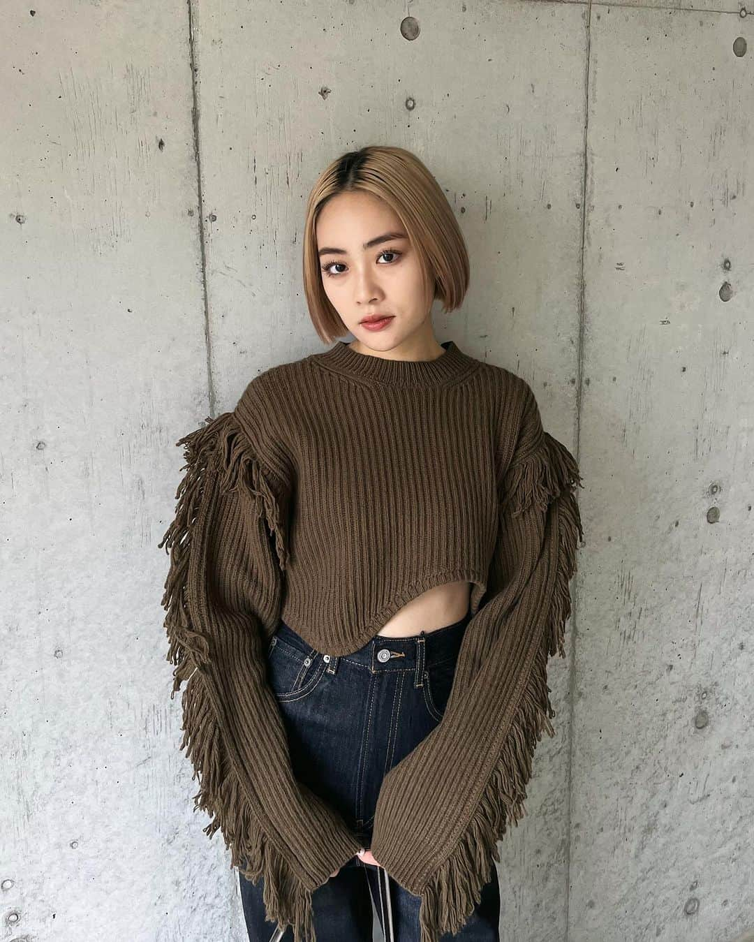 MOUSSY SNAPさんのインスタグラム写真 - (MOUSSY SNAPInstagram)「#MOUSSYSNAP @reina___4 158cm LAZONA KAWASAKI STAFF / ラゾーナ川崎店スタッフ  ・IRREGULAR HEM CROPPED KNIT(010GA670-6430) ・HIGH WAIST COATED LOOSE STRAIGHT(010GA611-5400) ・MULTI SQUARE BAG(010GA251-6900) ・POINTED SHORT BOOTS(010GA652-5750) 全国のMOUSSY店舗／SHEL'TTER WEBSTORE／ZOZOTOWNにて発売中。  #MOUSSY #MOUSSYJEANS」12月12日 22時32分 - moussysnap