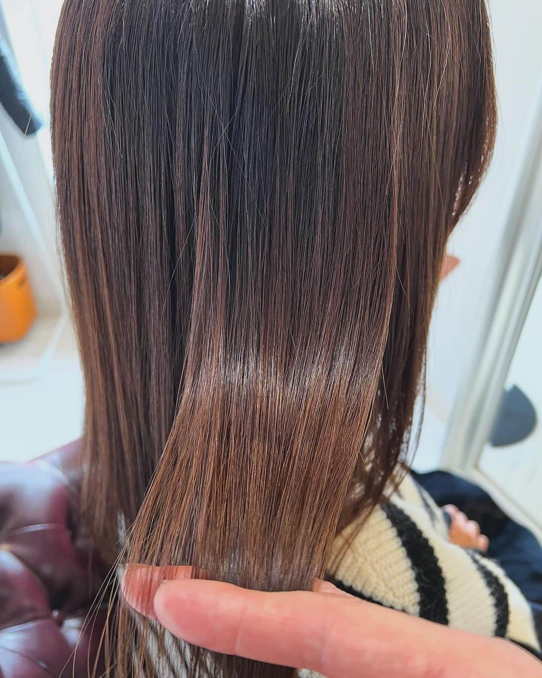 小林礼奈さんのインスタグラム写真 - (小林礼奈Instagram)「CROWN hair loungeさんにて、 ごく一部のお店でしか扱っていない 極上のフローディアグロウトリートメントを試してきたよ💓  東京では時々あるものの、新潟県で扱っているお店はほとんどないという貴重なトリートメントらしい✌️  PR @loungecrownhair #長岡美容院 #長岡美容室 #長岡ヘアサロン #長岡市美容院 #長岡市美容室 #長岡市ヘアサロン #新潟美容院 #新潟トリートメント」12月12日 22時54分 - kobayashi_ayana0218