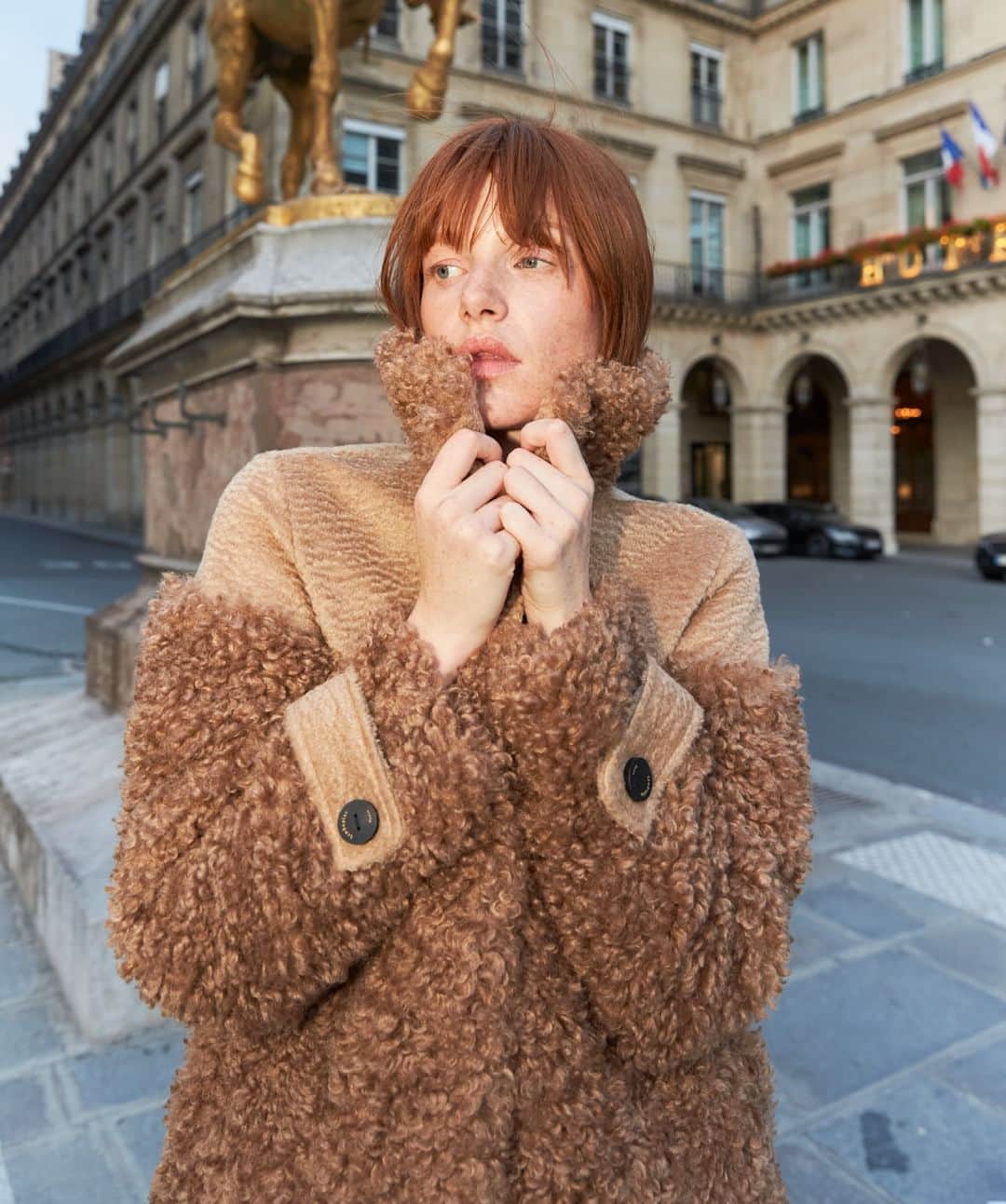 Official lemönplet Instagramさんのインスタグラム写真 - (Official lemönplet InstagramInstagram)「SHADES OF WINTER Winter outers can be fun and vibrant with Lemönplet. We offer a wide selection of winter coats in many colorful shades that can make your winter styling unique at the same time warm and cozy. Also, our faux fur fabrics that come in many textures and volumes are one-of-a-kind that can spice up your style in the cold. From half, mid-length to maxi, we have many different options that can suit all your needs. They are versatile and convenient to mix and match. Discover Lemönplet’s winter outer collection!  #LemonpletParis #Lemonplet #Paris #lemonplet_women #lemonplet_parisiennecollection」12月12日 23時00分 - lemonplet.official