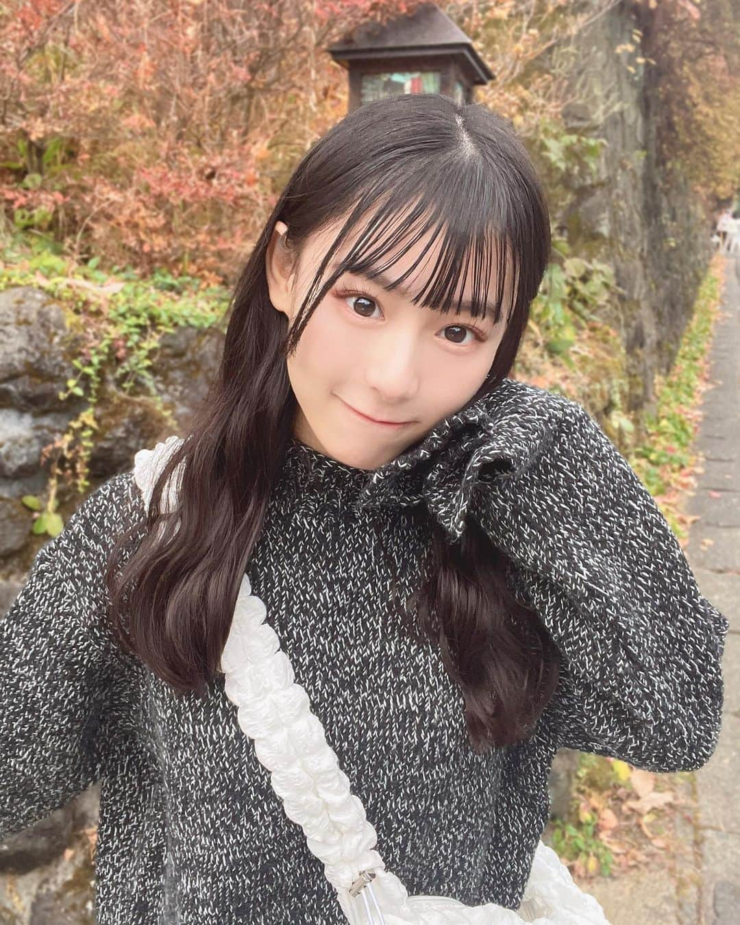 山崎玲奈さんのインスタグラム写真 - (山崎玲奈Instagram)「〜。🍁  草津紅葉がすごく綺麗だった~！！」12月12日 23時23分 - yamazaki_reina