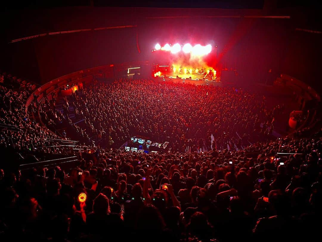 BABYMETALさんのインスタグラム写真 - (BABYMETALInstagram)「Thank you for coming to BABYMETAL WORLD TOUR 2023 EU & UK FINAL in Madrid🇪🇸  Thank you @wearemegara   #BABYMETAL #BABYMETALWORLDTOUR2023 #MADRID」12月12日 23時25分 - babymetal_official