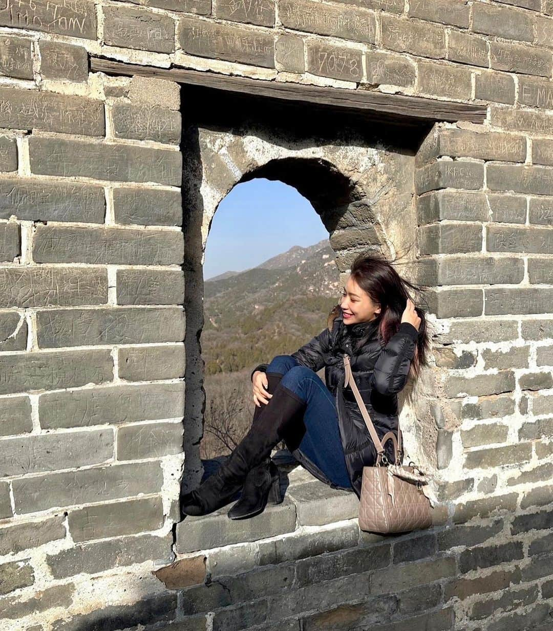 yu-yu.（友癒）のインスタグラム：「. 🧱😂  #万里の長城 #中国 #北京 #八達嶺長城 #china #badalinggreatwall」