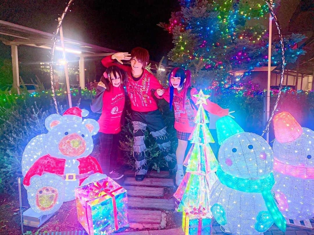 江崎びす子のインスタグラム：「もうそんな季節かぁ🎄🎁⛄️」