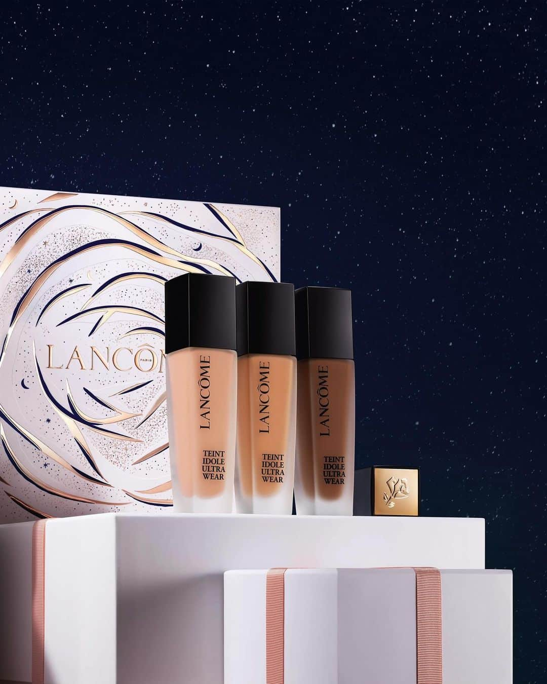 Lancôme Officialさんのインスタグラム写真 - (Lancôme OfficialInstagram)「Dive into the extraordinary pyramid of makeup favorites selected by Lancôme. Gift the extraordinary this Holiday season.  #Lancome #LancomexLouvre #Holiday23」12月13日 1時28分 - lancomeofficial