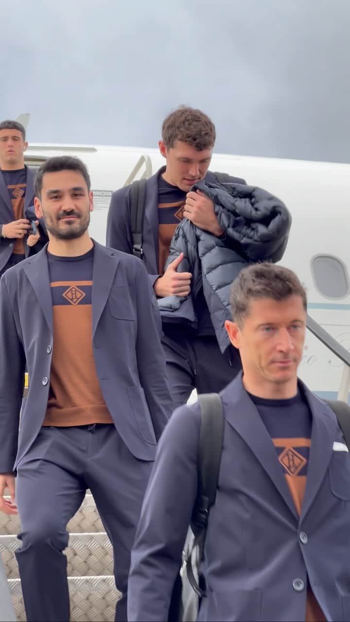 FCバルセロナのインスタグラム：「Belgium, we’re comin’ for ya! 🇧🇪」