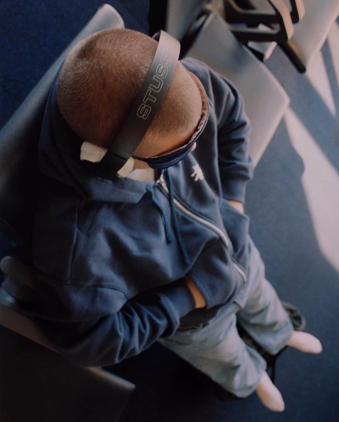 ビーツ・エレクトロニクスのインスタグラム：「Stüssy & Beats by Dre...  available on stussy.com, at select Stüssy chapter stores, and select Dover Street Market locations on Friday, December 15th   North America - Friday December 15th, 10am PST UK - Friday December 15th, 10am GMT Europe - December 15th, 10am CET Japan, Korea, & All Other Regions - Friday December 15th, 10am JST」