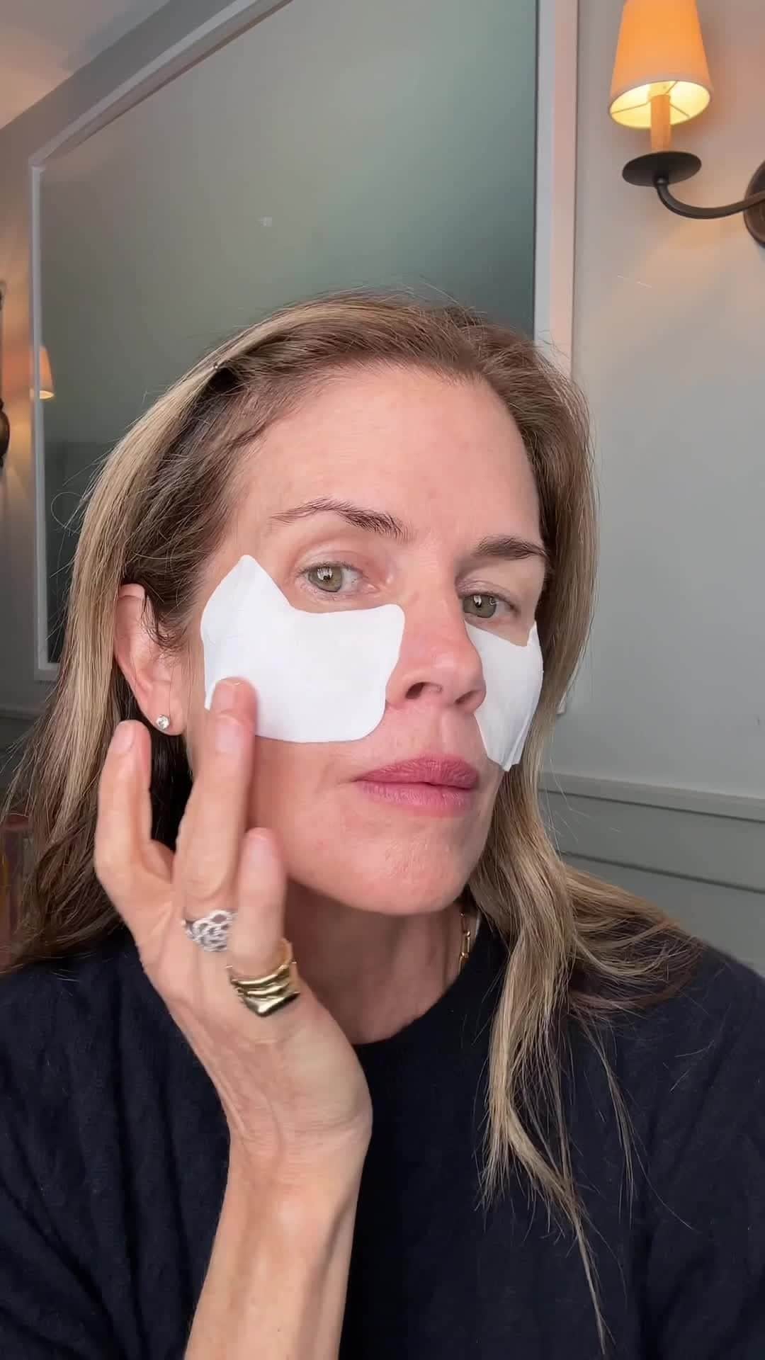 資生堂のインスタグラム：「3 steps to visibly lifted, gorgeous skin. @gucciwestman talks through the products she used used to prep @annehathaway’s skin for our latest Vital Perfection campaign: ⁣ ⁣ 1. Start with the Vital Perfection Uplifting and Firming Express Eye Mask to wake up the eye area. ⁣ 2. Next, apply Vital Perfection Uplifting and Firming Cream to the face and neck for a lifted complexion.⁣ 3. Finish with the Vital Perfection Intensive WrinkleSpot Treatment to smooth wrinkles and correct dark spots.⁣  ⁣ #ShiseidoSkincare #VitalPerfection #PotentialHasNoAge」